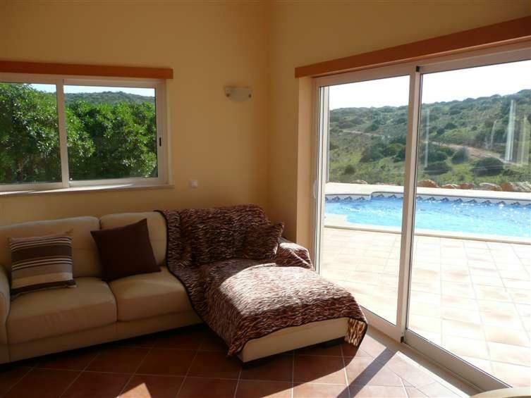 Lovely Burgau Villa Just 3 Mins Walk From Beach Budens Kültér fotó